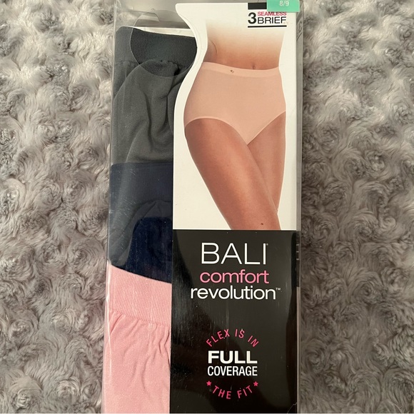 Bali Comfort Revolution Briefs 3 Pairs Size 8/9 NWT - Picture 2 of 5